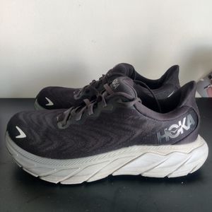 Hoka Arahi 6